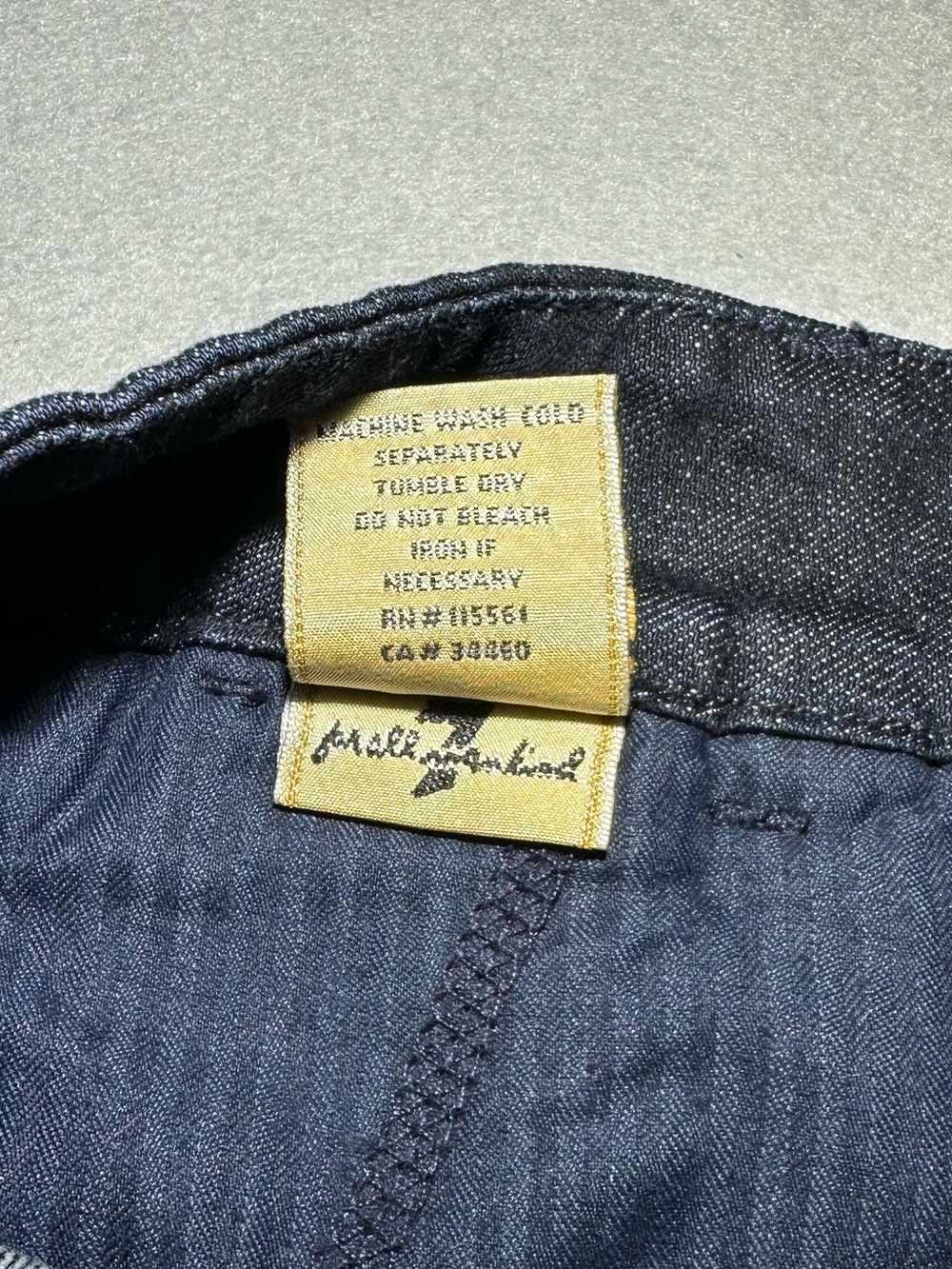 7 For All Mankind ( 7FAM ) shorts - Picture 6 of 6